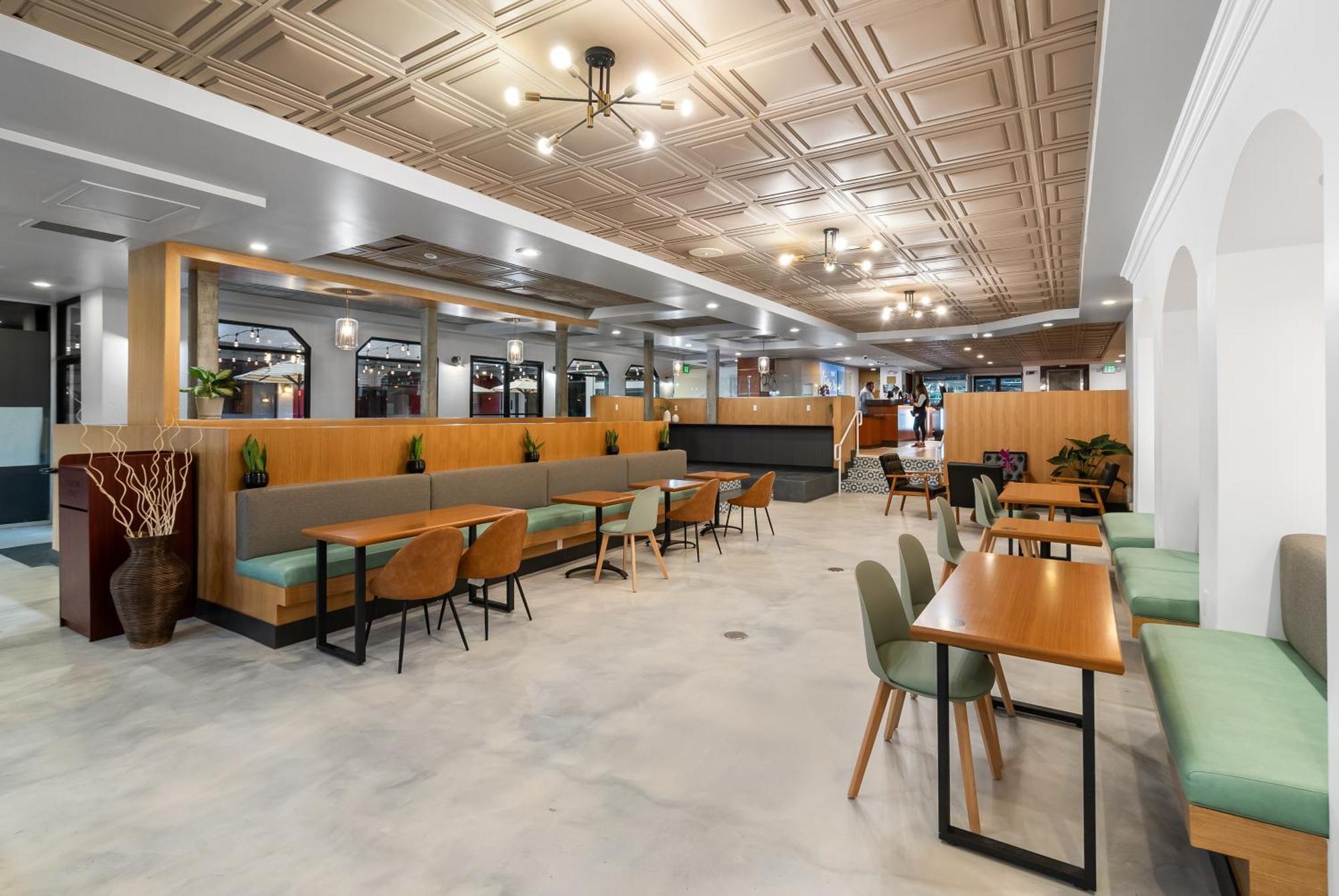 The Live Hotel — Photos 3